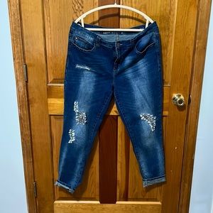 Seven 7 Jeans Girlfriend Ripped w/ Bling